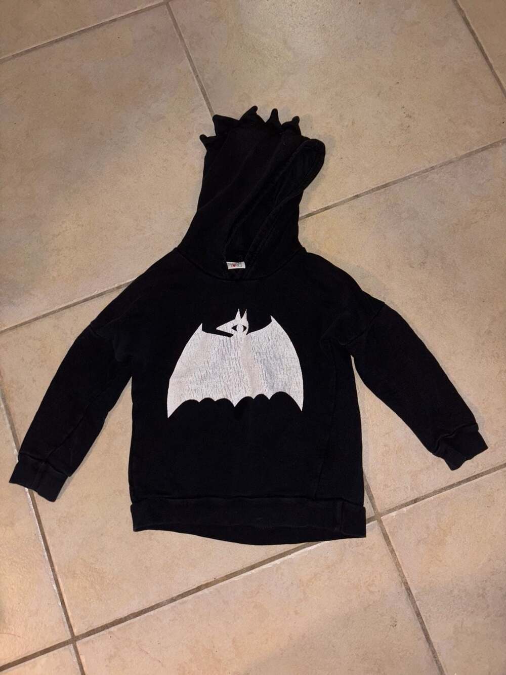 Beau Loves Black Bat Print Spiked Hood Hoodie Size 4/5 Yrs